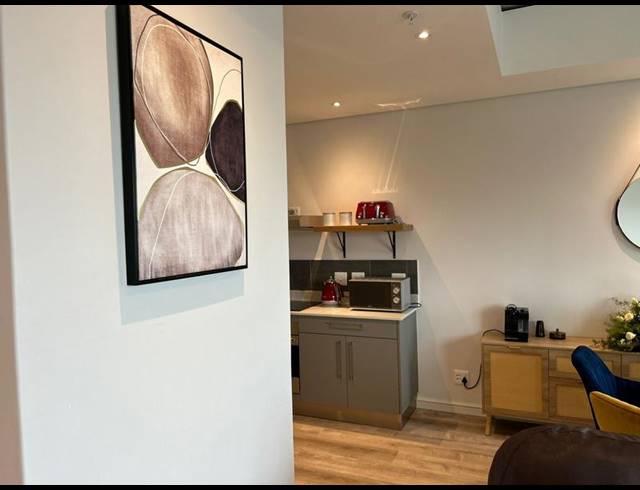 1 BEDROOM APARTMENT FOR SALE IN CAPE TOWN CITY CENTRE